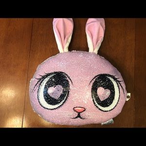 Sequin changing pillow